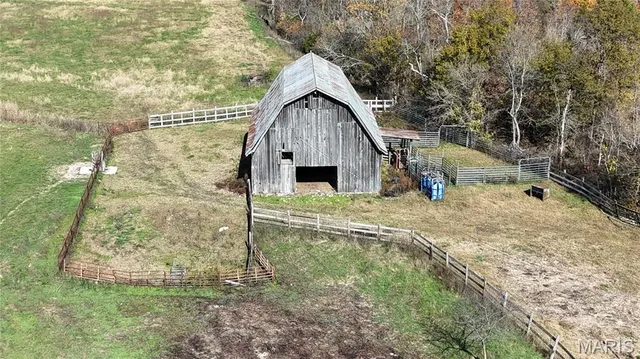 $2,150,000 | 319 County Road, Ellington, MO 63638