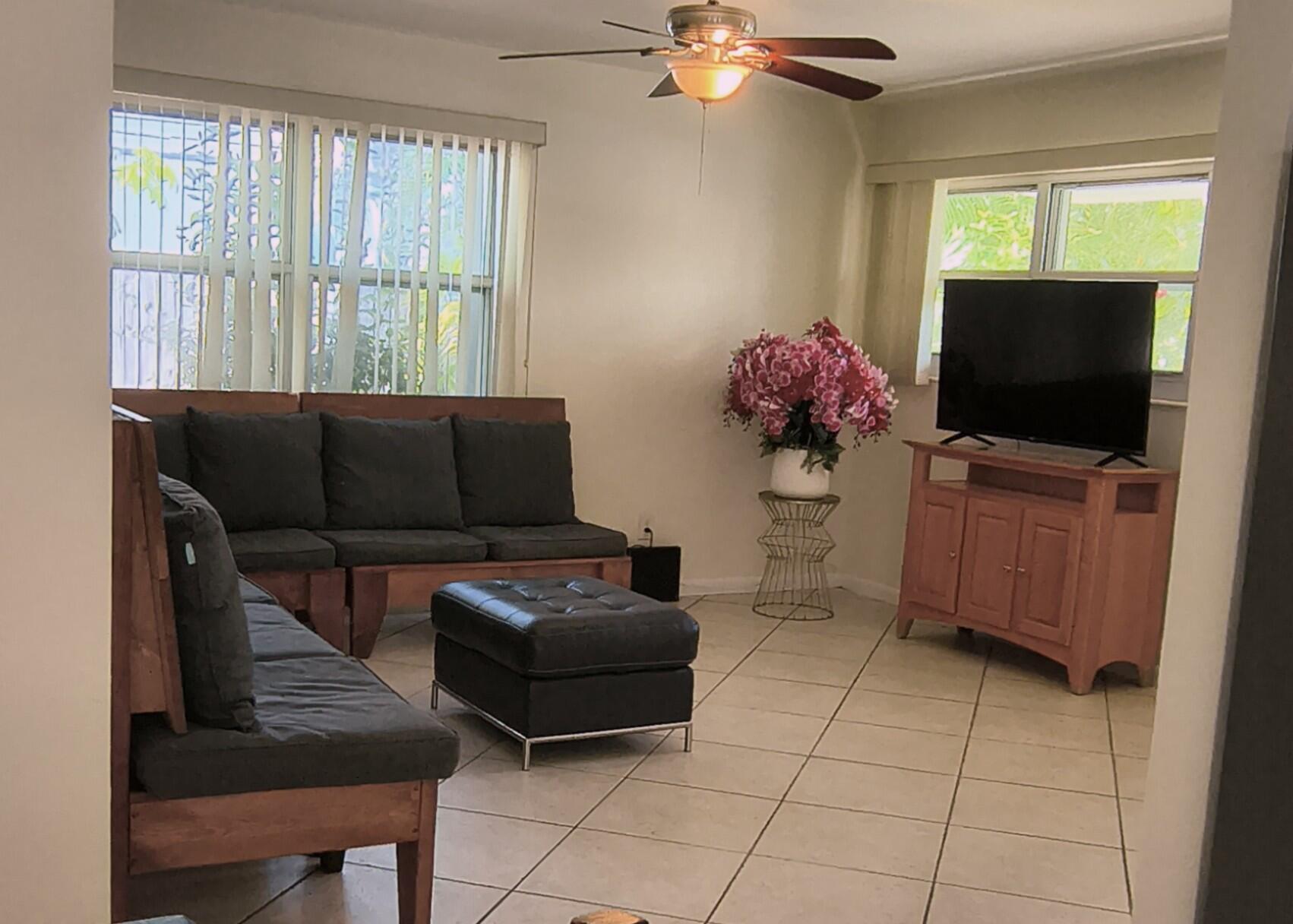 3011 Riviera Drive Key West, FL 33040 - Photo 4 of 29 Living Room