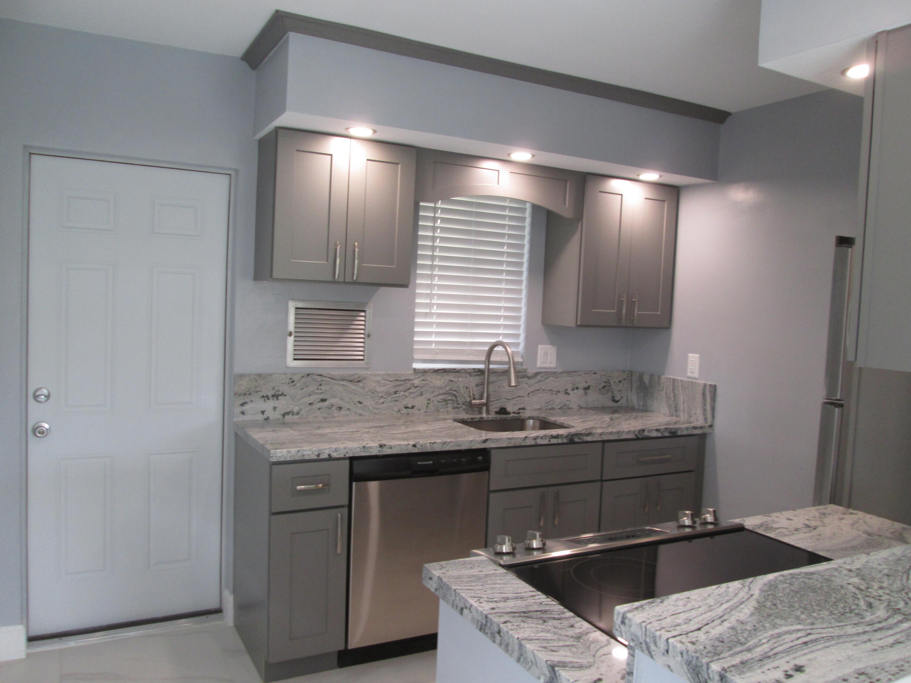 1911 Northeast 27th Court, Unit 13 Lighthouse Point, FL 33064 - Photo 28 of 48 IMG_2798