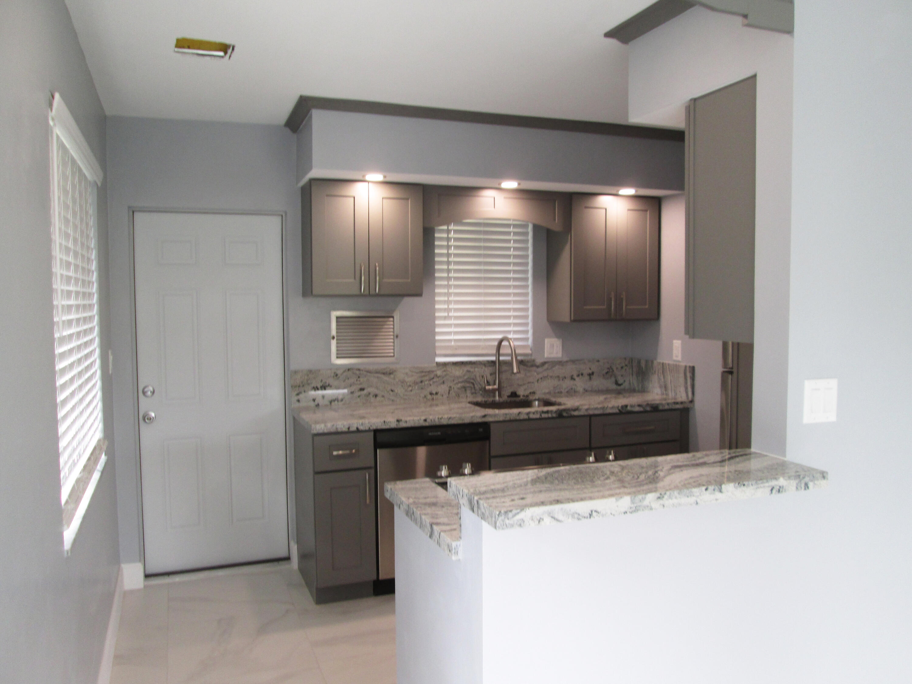 1911 Northeast 27th Court, Unit 13 Lighthouse Point, FL 33064 - Photo 29 of 48 IMG_2799_edited-1