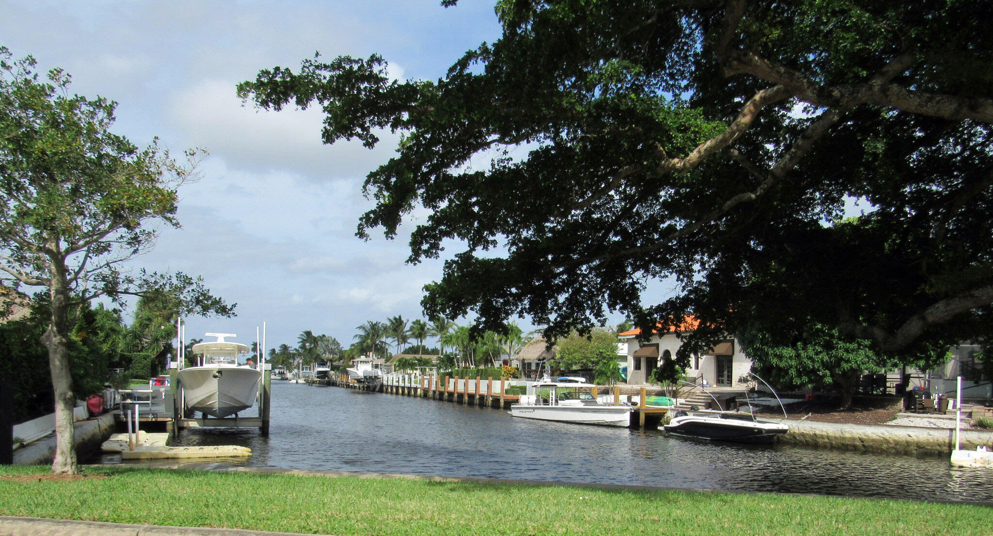 1911 Northeast 27th Court, Unit 13 Lighthouse Point, FL 33064 - Photo 47 of 48 Lighthouse Point 027
