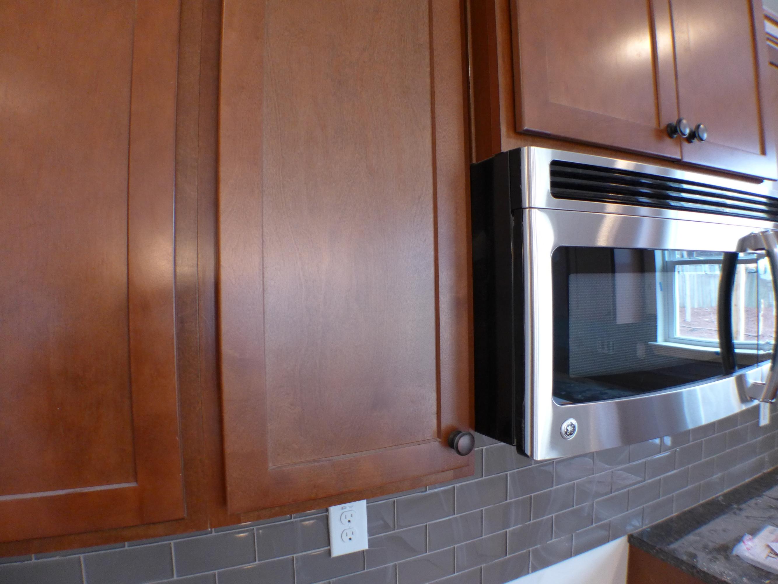 152 Hickory Ridge Way Summerville, SC 29483 - Photo 10 of 43 Actual kitchen cabinets and backsplash