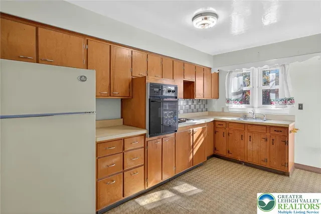 $235,000 | 148 West Brookdale Street, Allentown, PA 18103