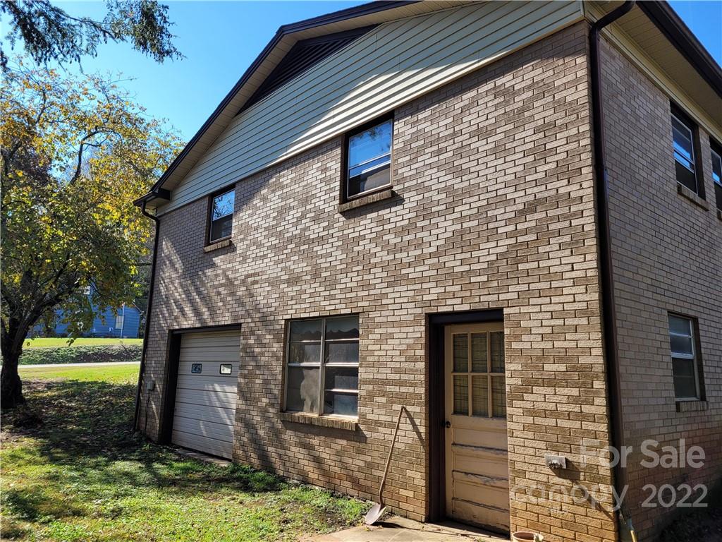 3968 Hollywood Ridge Road, Unit 5 Lenoir, NC 28645 - Photo 5 of 16 Gallery Image 5