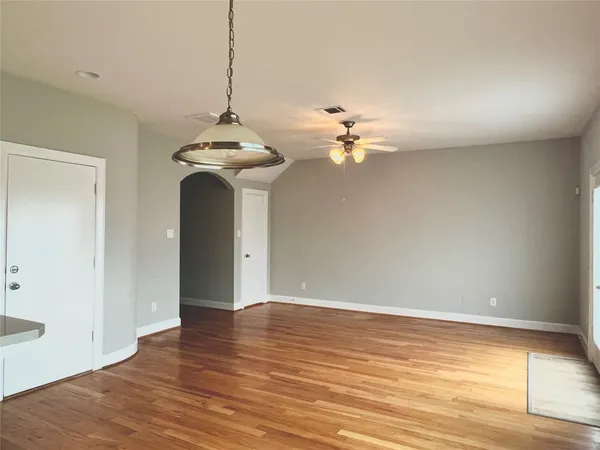 $2,125 | 3731 Main Poplar Drive, Houston, TX 77025
