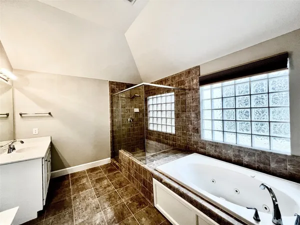 $2,125 | 3731 Main Poplar Drive, Houston, TX 77025
