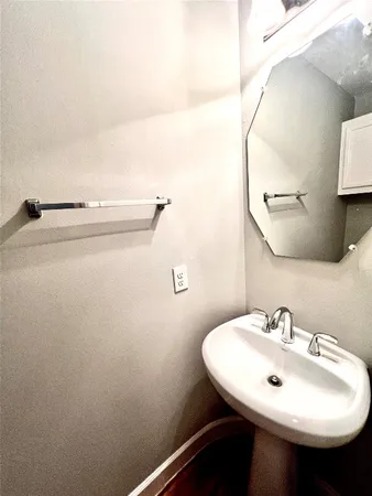 $2,125 | 3731 Main Poplar Drive, Houston, TX 77025