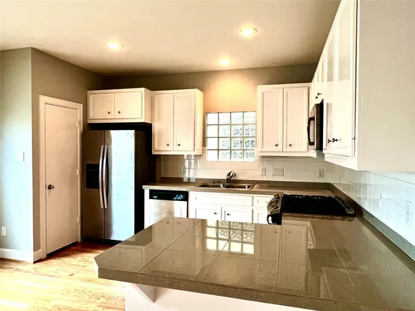 $2,125 | 3731 Main Poplar Drive, Houston, TX 77025