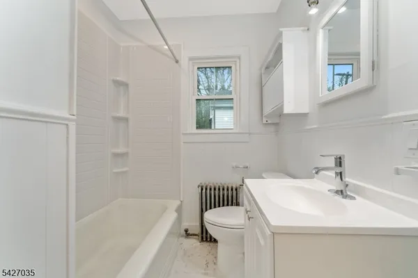 $1,700 | 74 Main Street, Unit 7, Califon, NJ 07830