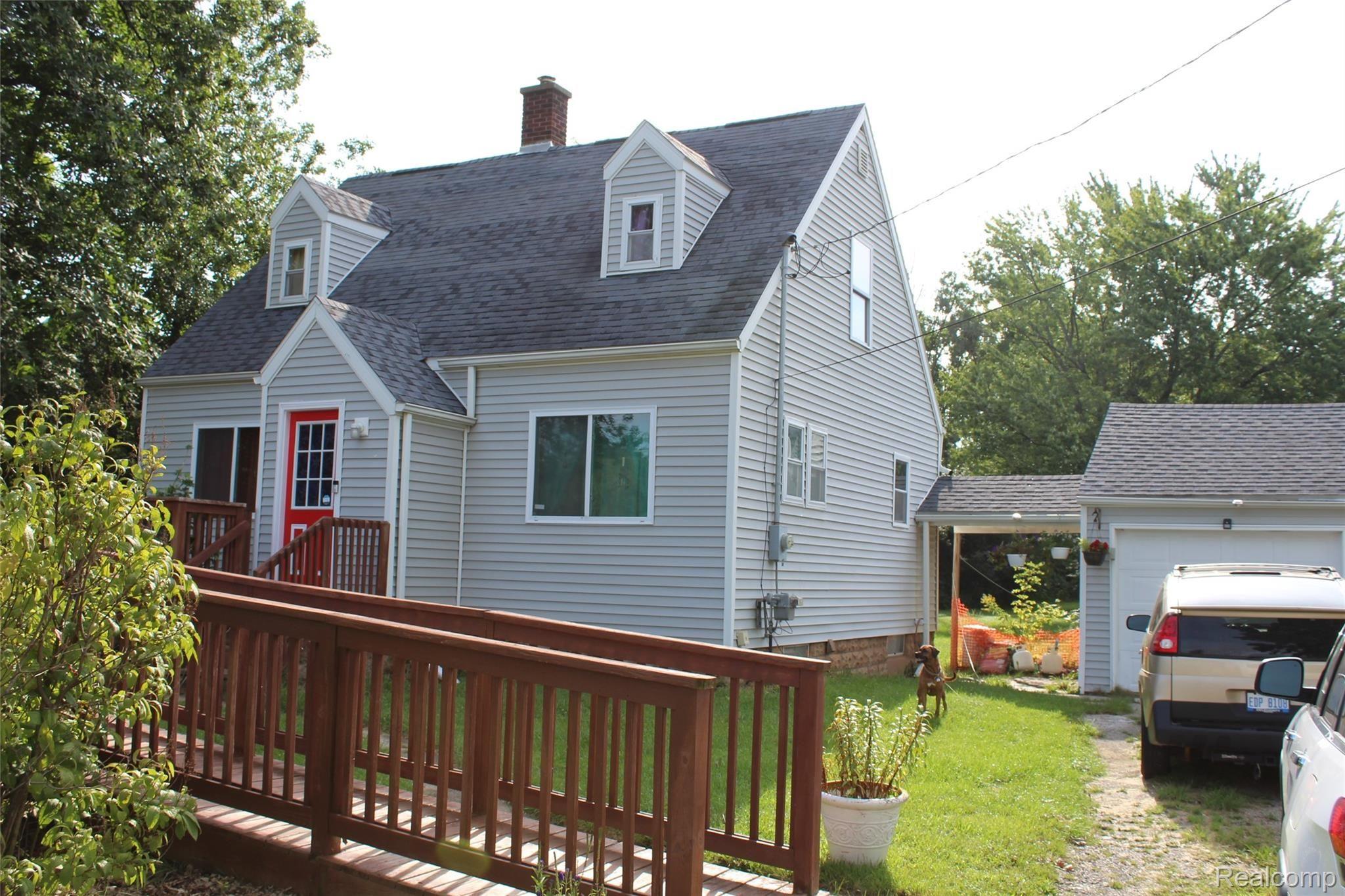 2162 Lavelle Road Flint, MI 48504 - Photo 11 of 13 9C5372CA-DDD3-4B59-8E94-0A439A24F7E1.jpeg