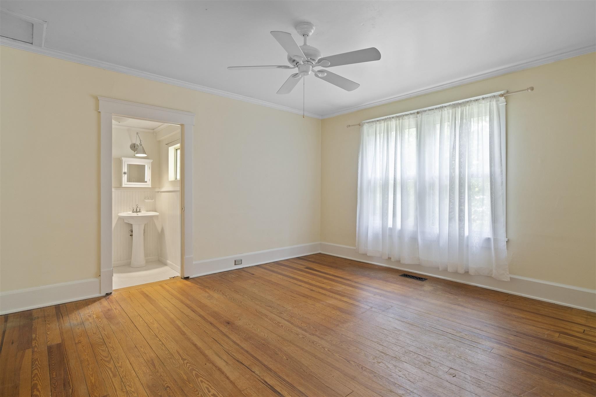 4911 Rowan Road Knoxville, TN 37912 - Photo 13 of 24 Gallery Image 13
