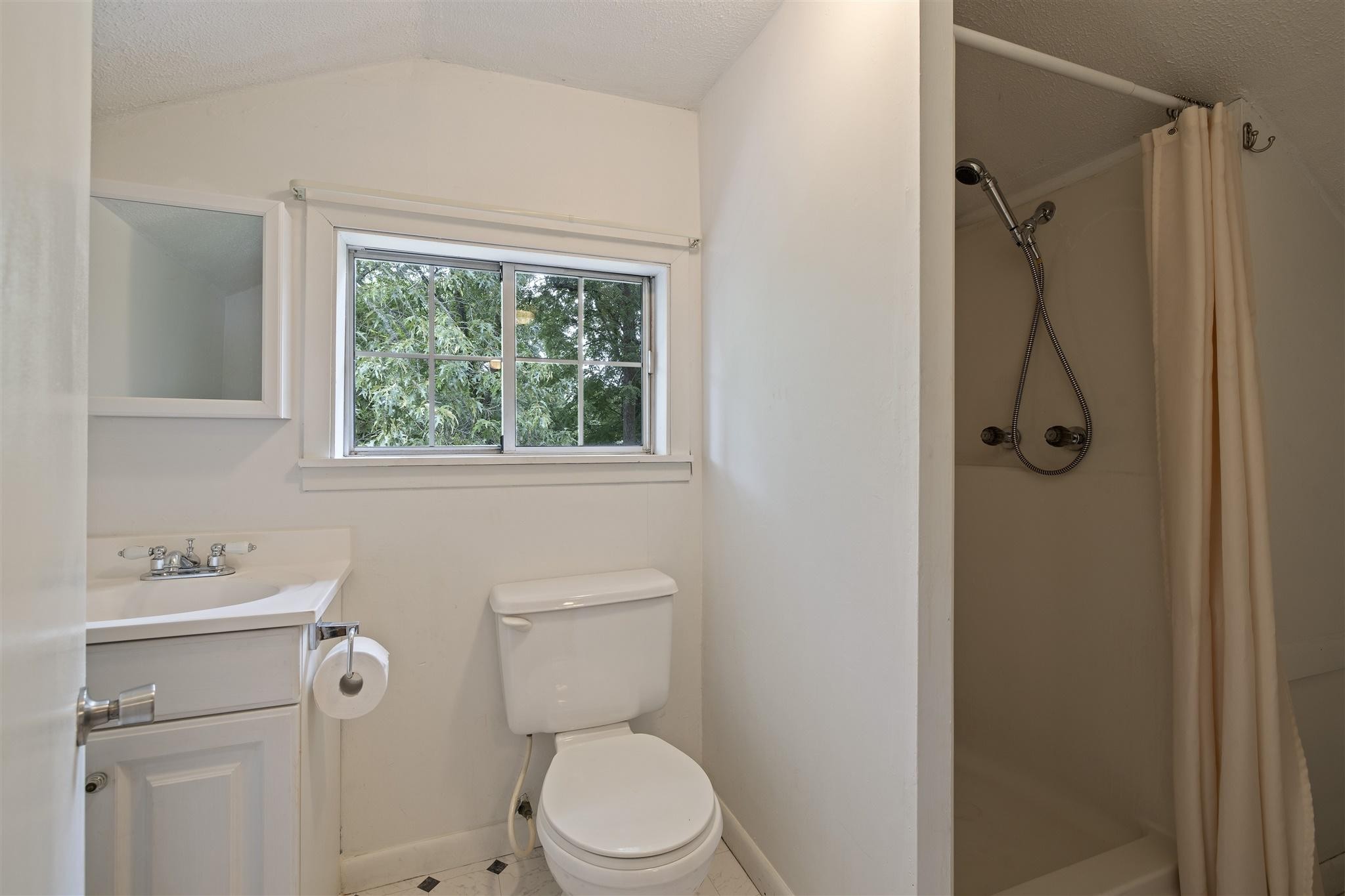4911 Rowan Road Knoxville, TN 37912 - Photo 17 of 24 Gallery Image 17