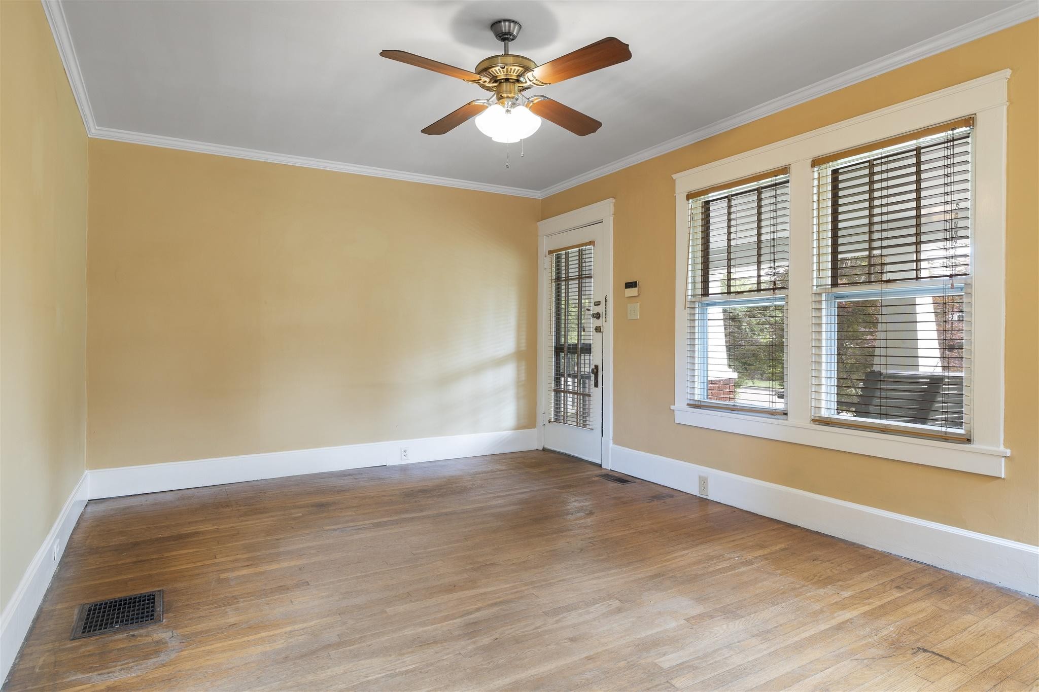 4911 Rowan Road Knoxville, TN 37912 - Photo 4 of 24 Gallery Image 4
