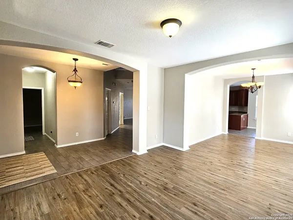 $2,300 | 316 Julian Point, Cibolo, TX 78108