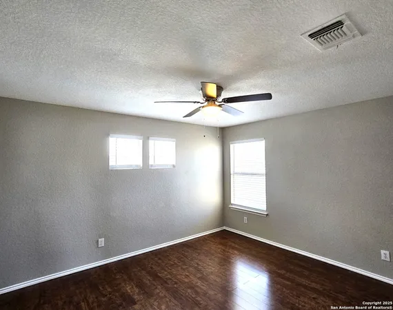 $2,300 | 316 Julian Point, Cibolo, TX 78108