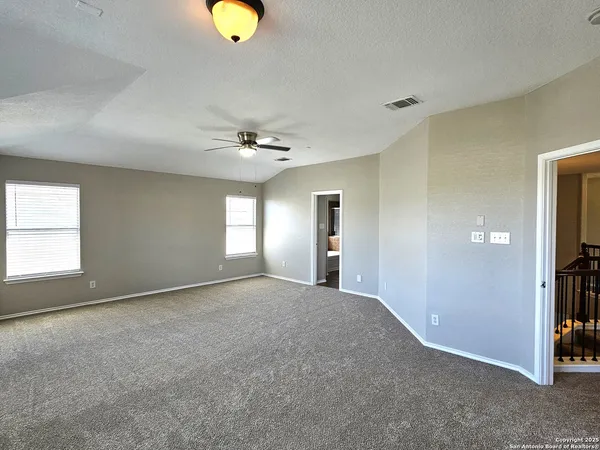 $2,300 | 316 Julian Point, Cibolo, TX 78108