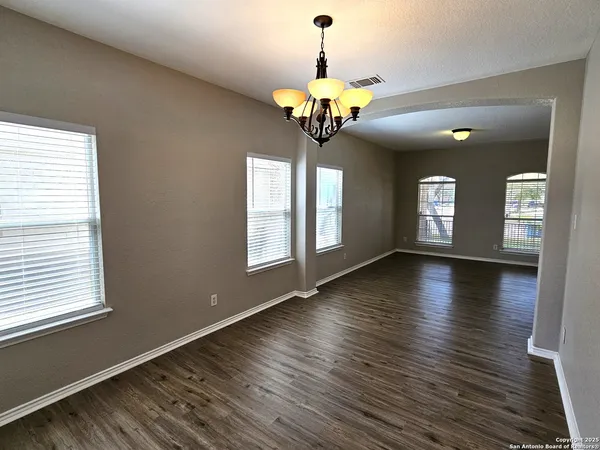 $2,300 | 316 Julian Point, Cibolo, TX 78108