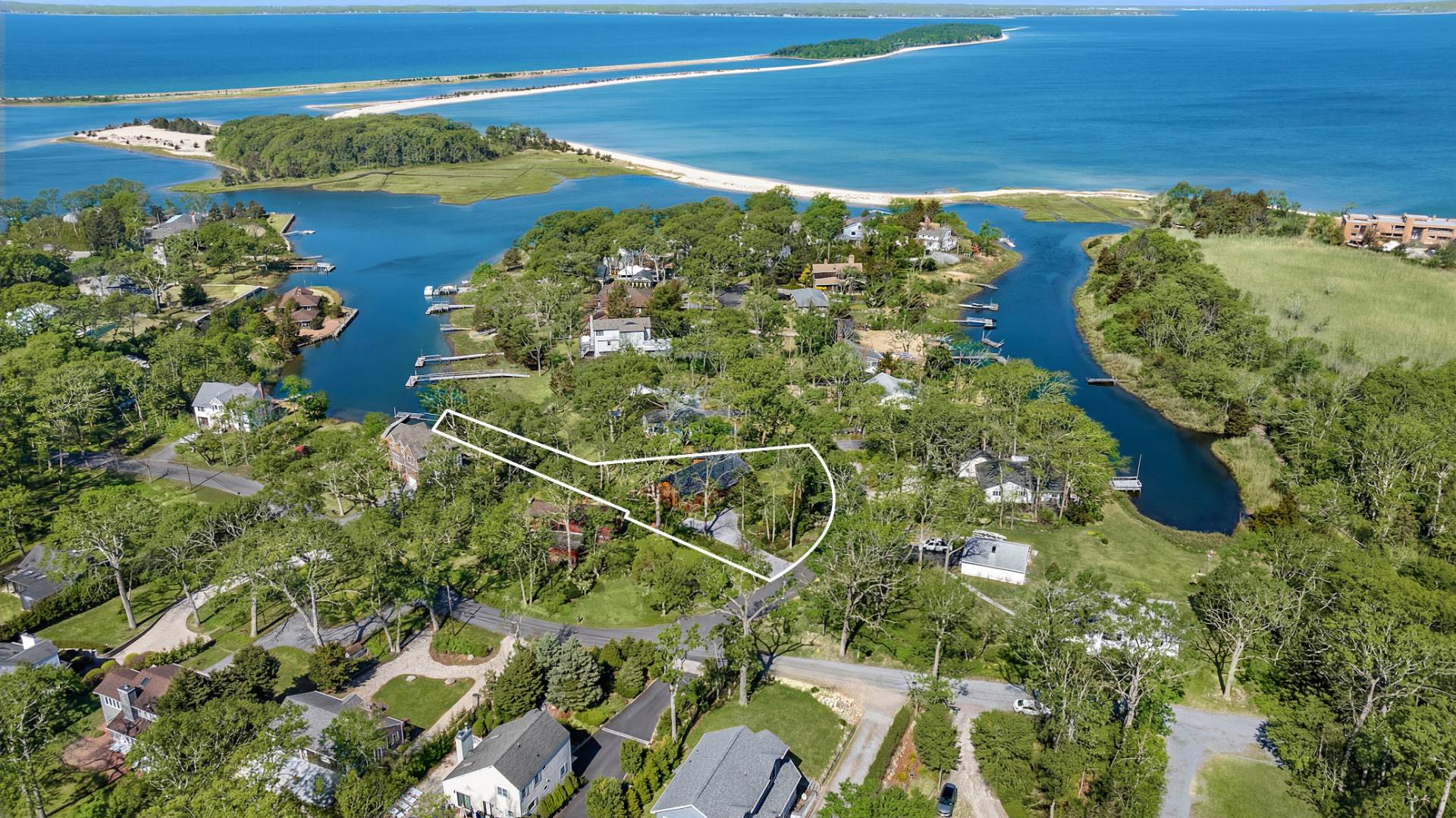 31 Noyack Harbor Road Sag Harbor, NY 11963 - Photo 2 of 14