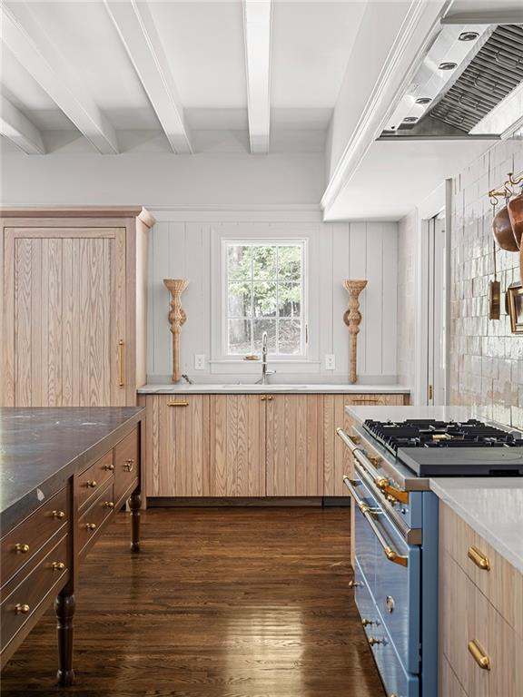 3990 Paces Ferry Road Northwest Atlanta, GA 30327 - Photo 16 of 63 a kitchen that has a lot of cabinets in it