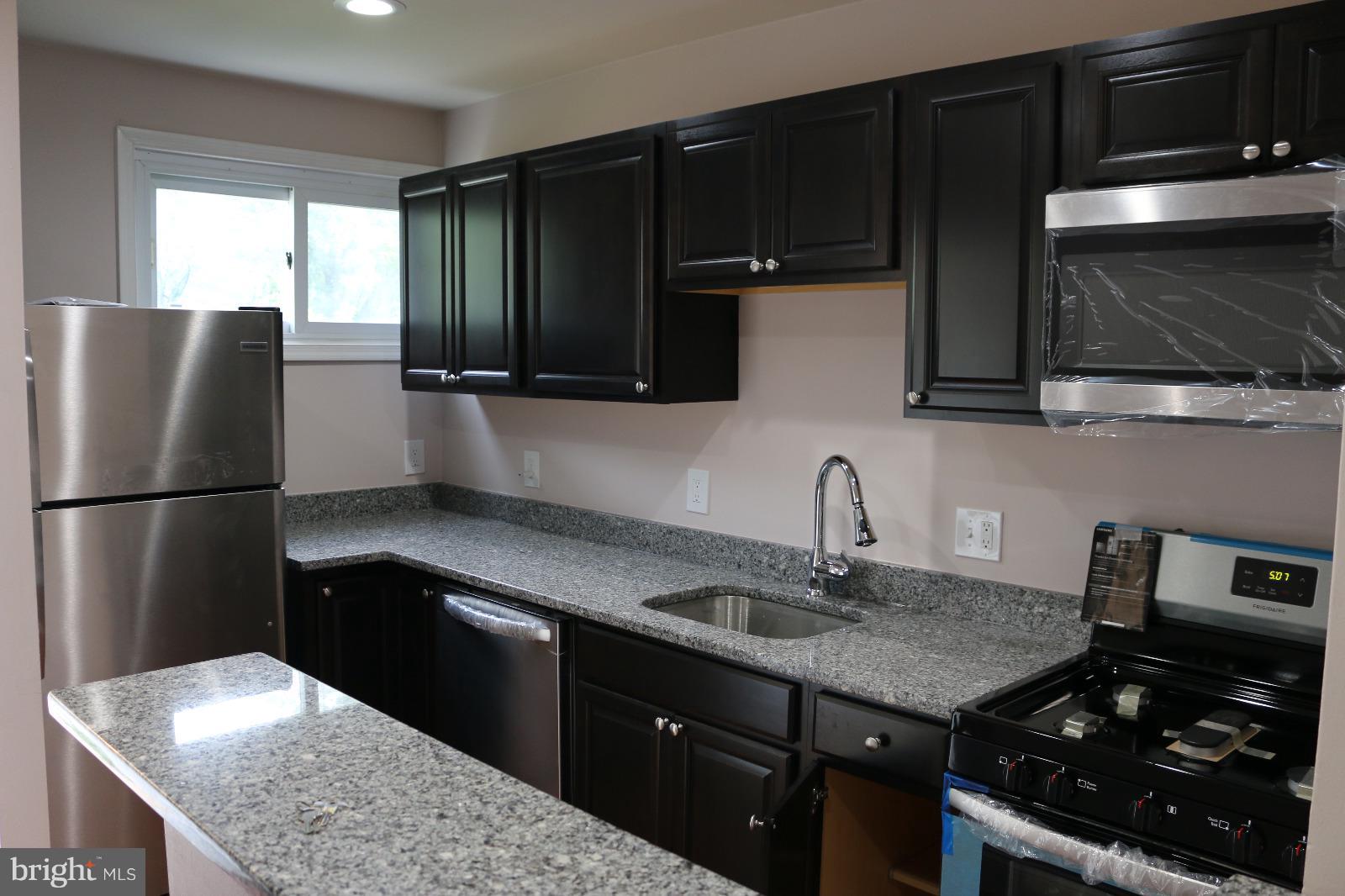 7708 Oxman Road Landover, MD 20785 - Photo 2 of 15 Kitchen