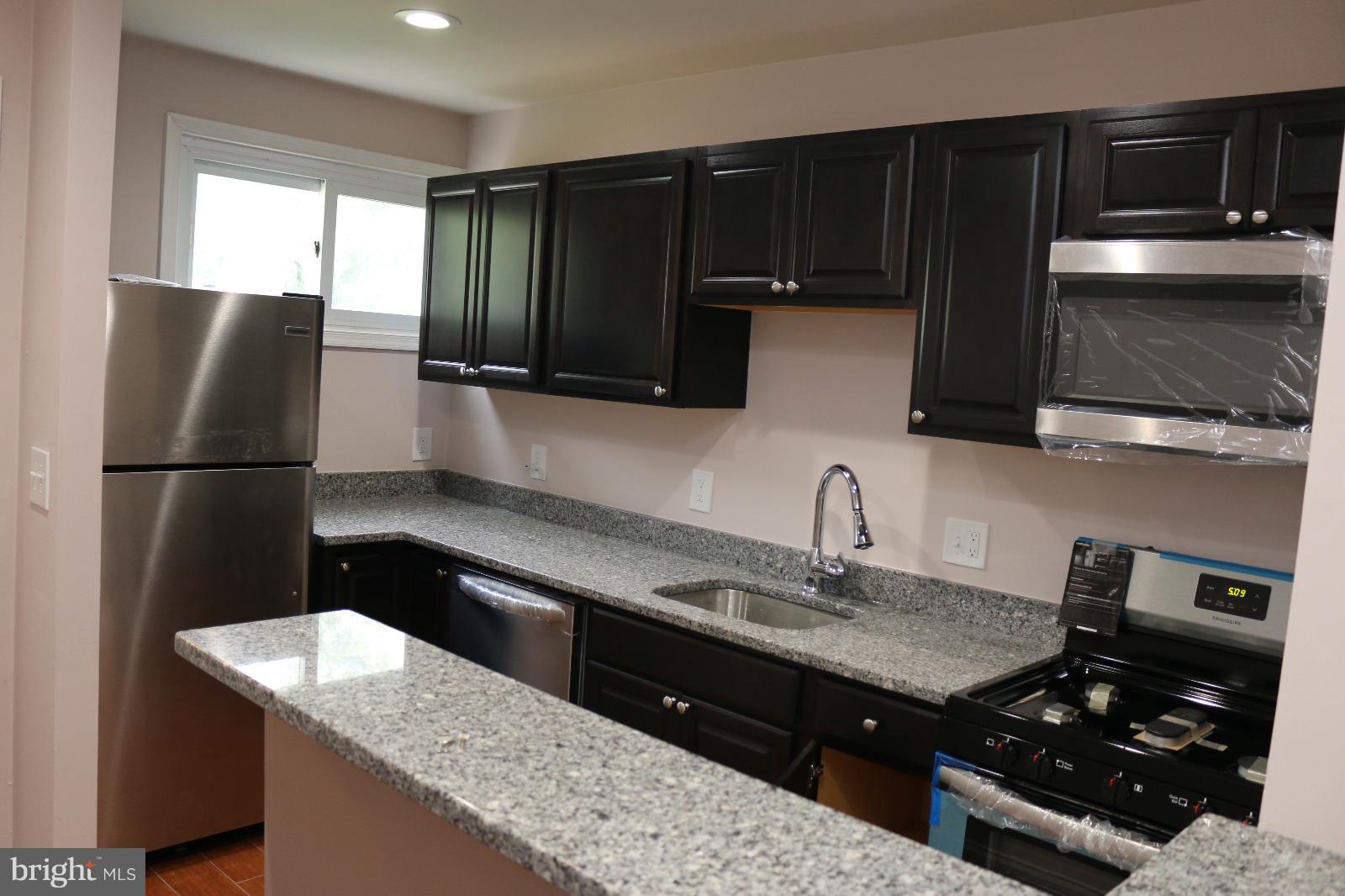7708 Oxman Road Landover, MD 20785 - Photo 4 of 15 Kitchen