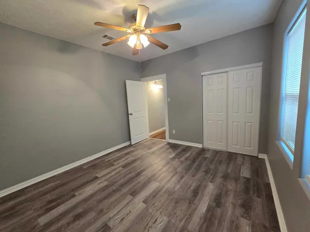$319,000 | 3125 Illinois Street, Baytown, TX 77520