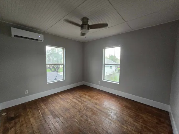 $319,000 | 3125 Illinois Street, Baytown, TX 77520