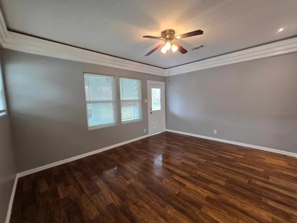 $319,000 | 3125 Illinois Street, Baytown, TX 77520