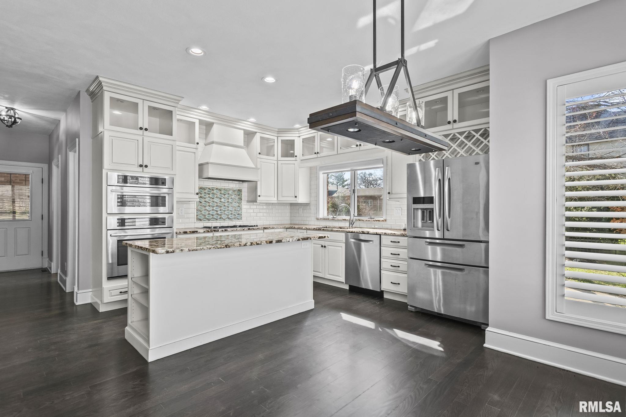 804 Fairfax Court Springfield, IL 62702 - Photo 13 of 61