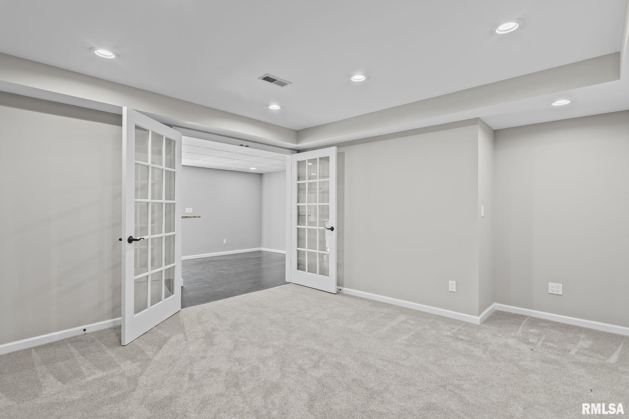 804 Fairfax Court Springfield, IL 62702 - Photo 43 of 61