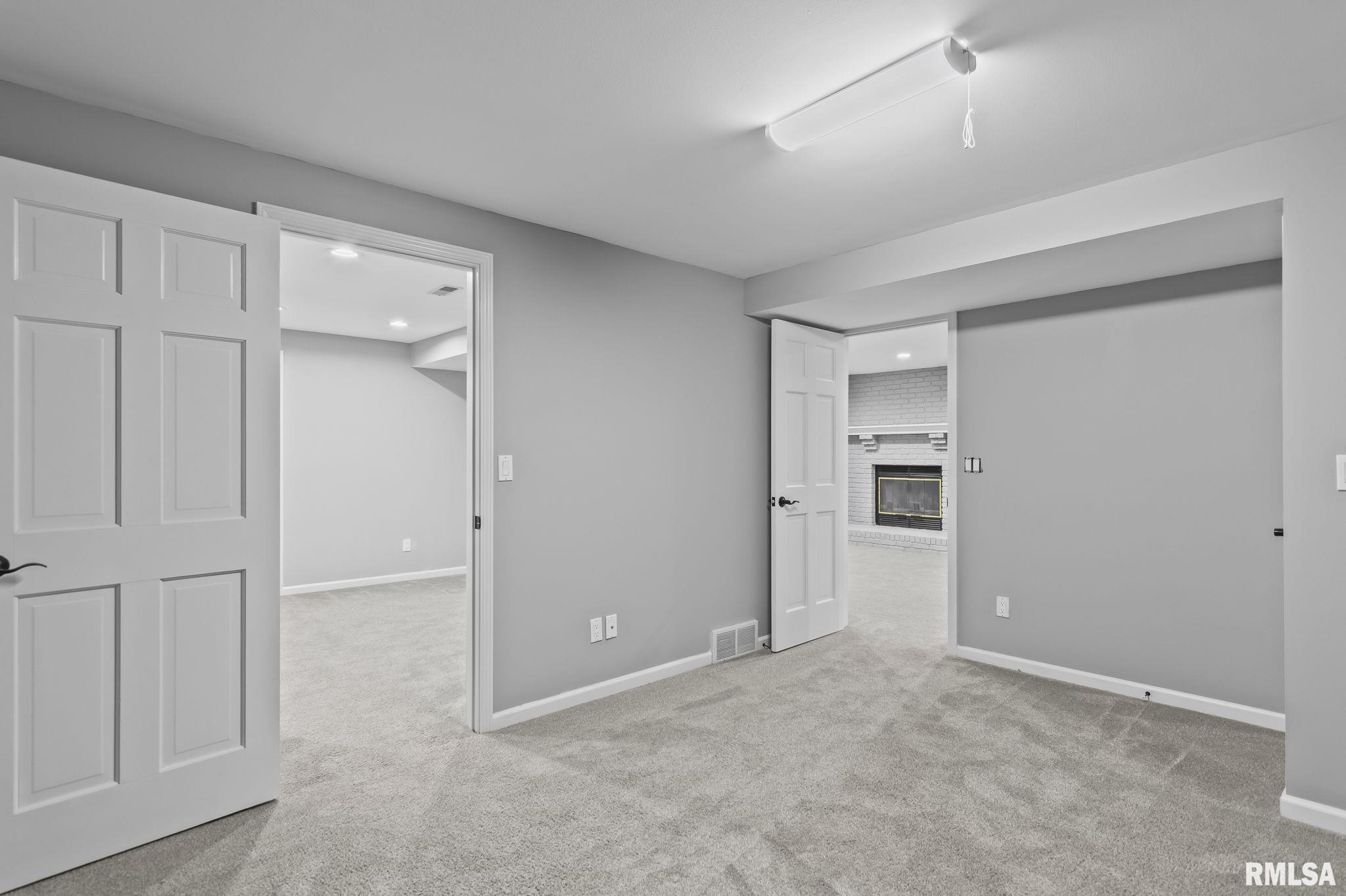 804 Fairfax Court Springfield, IL 62702 - Photo 49 of 61