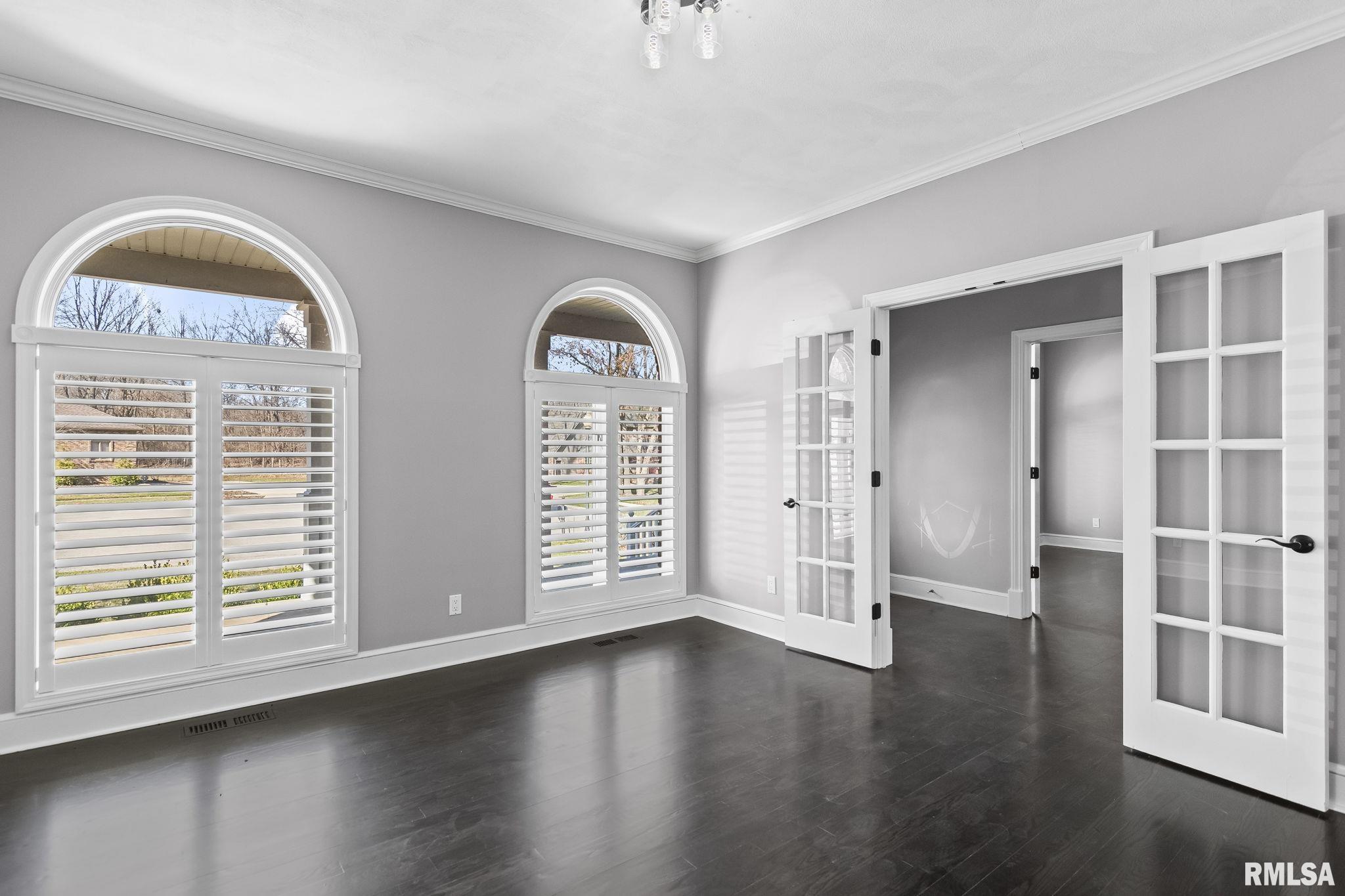 804 Fairfax Court Springfield, IL 62702 - Photo 9 of 61