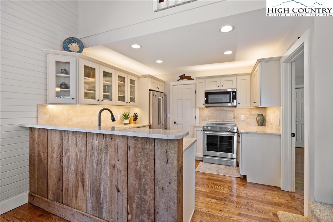 298 Tree Top Ridge Lane Boone, NC 28607 - Photo 11 of 35 Gallery Image 11