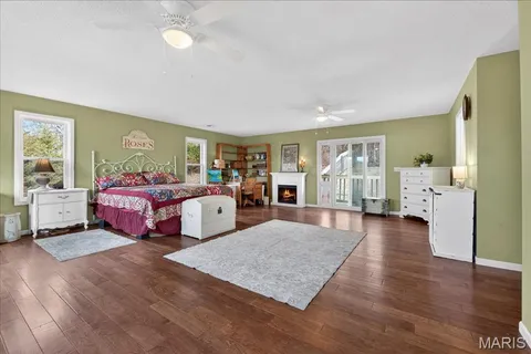 $649,900 | 1102 Lakeview Drive, Pacific, MO 63069