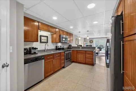 $649,900 | 1102 Lakeview Drive, Pacific, MO 63069