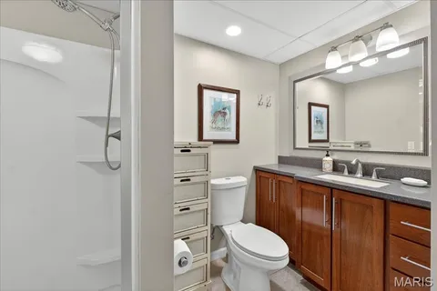 $649,900 | 1102 Lakeview Drive, Pacific, MO 63069