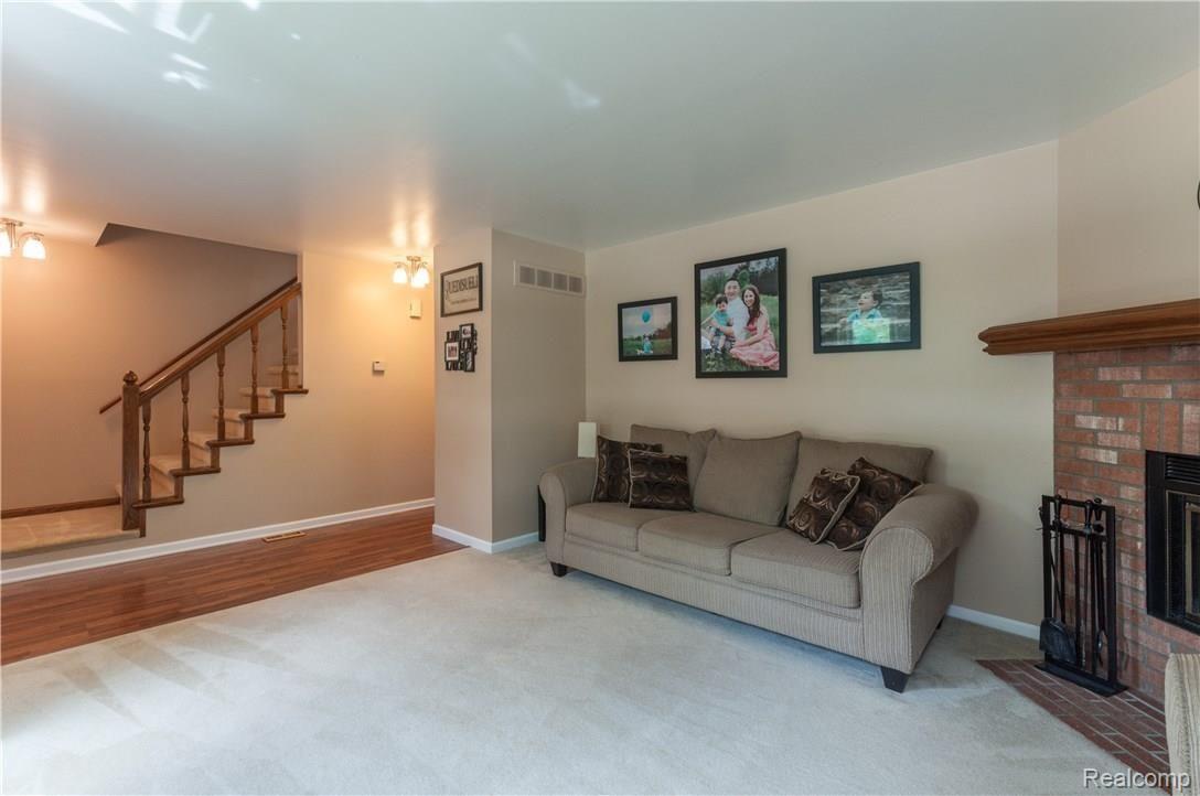 231 Arlington Drive Rochester, MI 48307 - Photo 12 of 29 231 Arlington-11.jpg