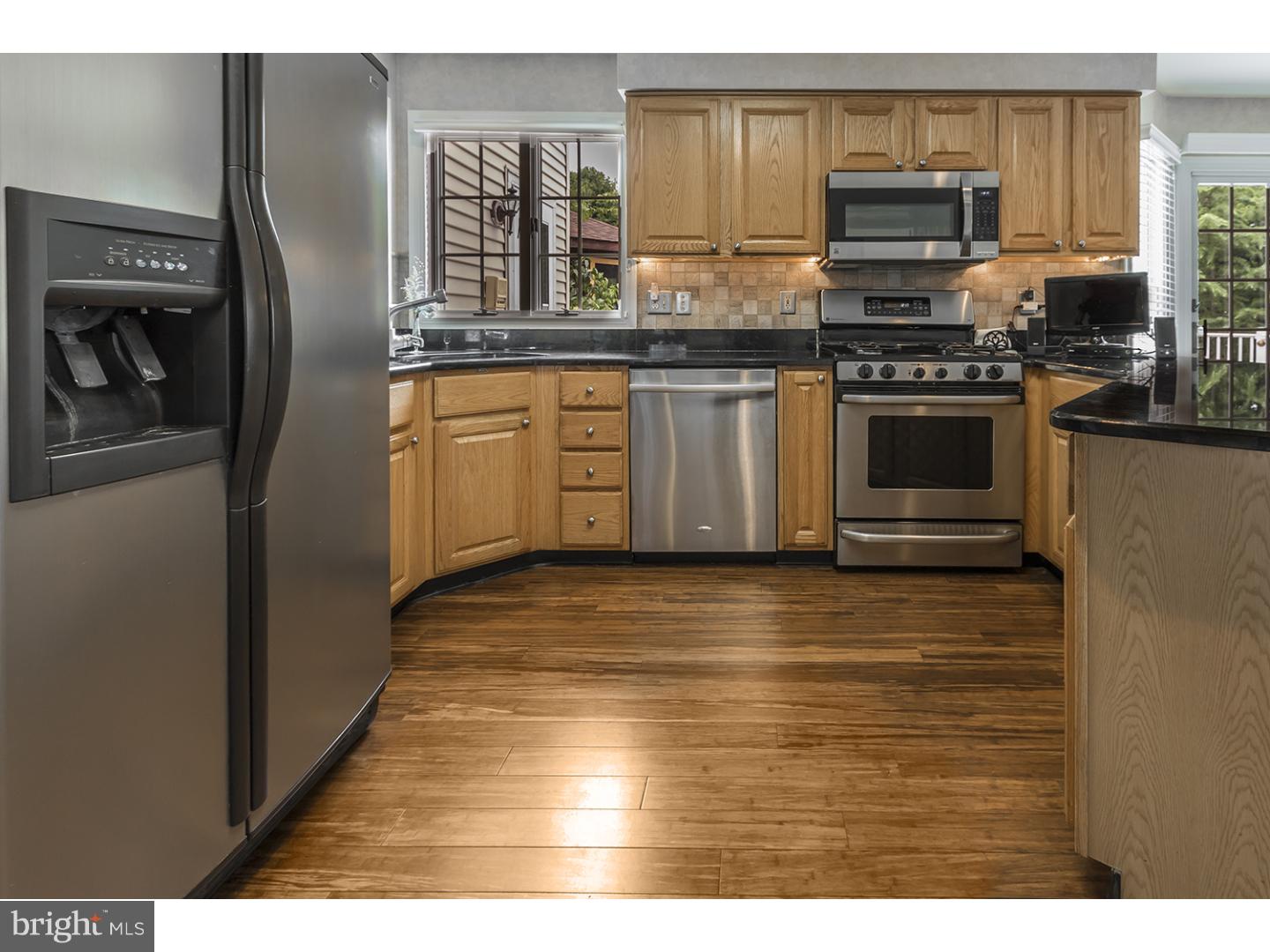 18 Brookwood Road Mount Laurel, NJ 08054 - Photo 6 of 25 Kitchen