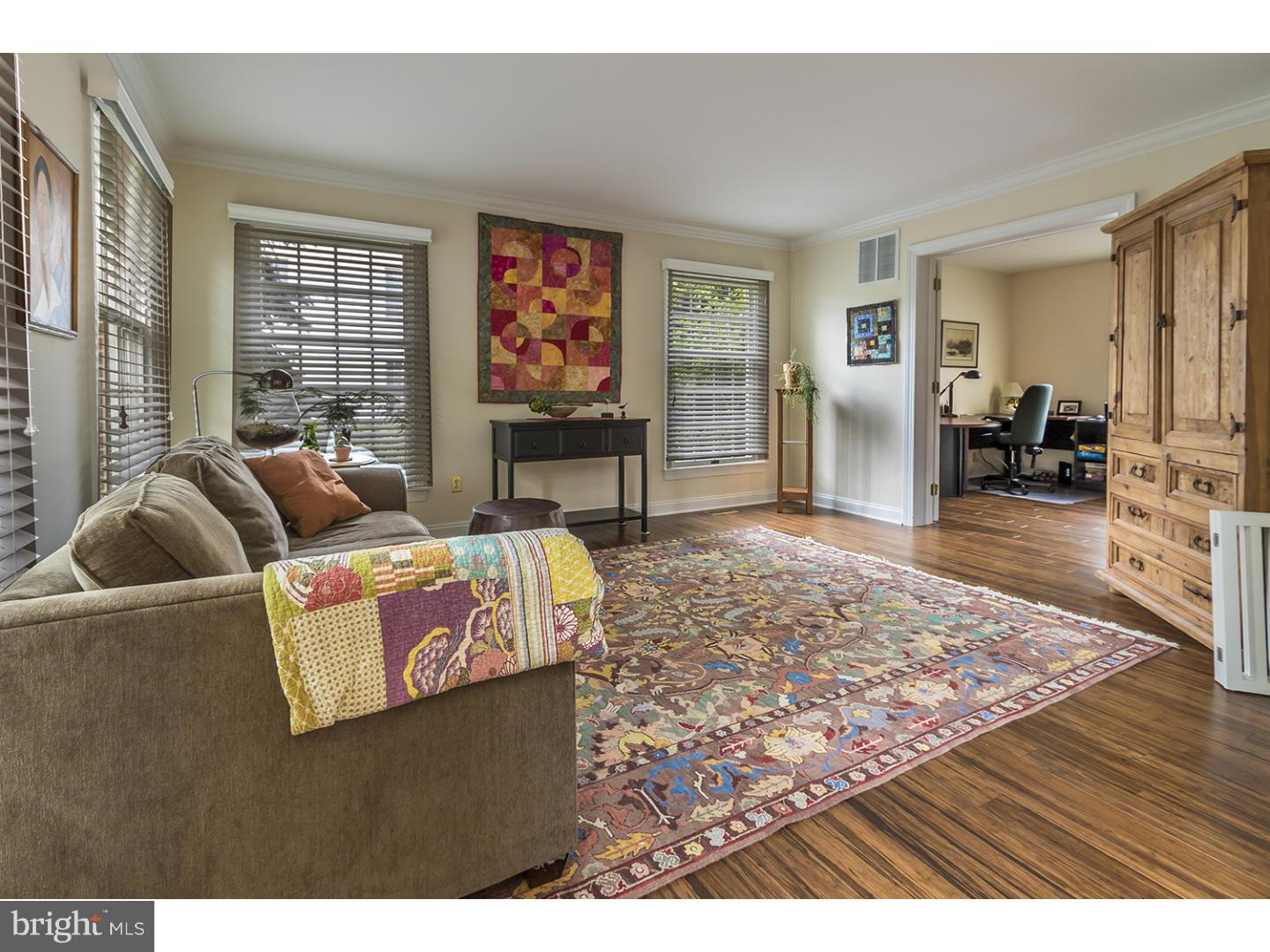 18 Brookwood Road Mount Laurel, NJ 08054 - Photo 9 of 25 Living Room