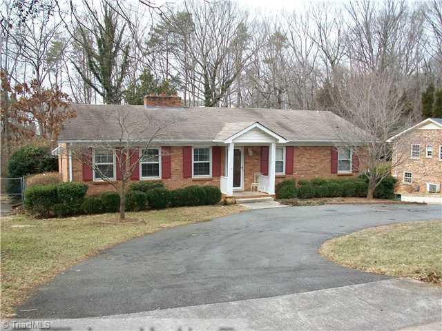 2664 Weymoth Road Winston-Salem, NC 27103 - Photo 1 of 11 Exterior Front.