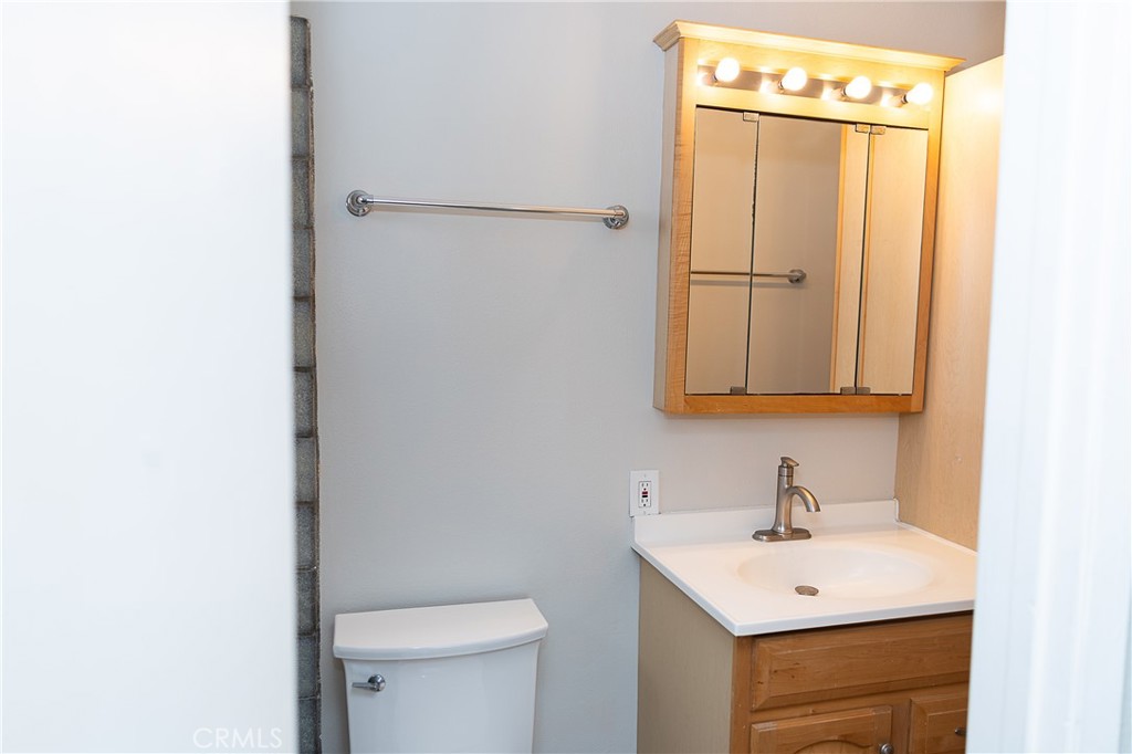 2454 Invar Court Simi Valley, CA 93065 - Photo 34 of 42