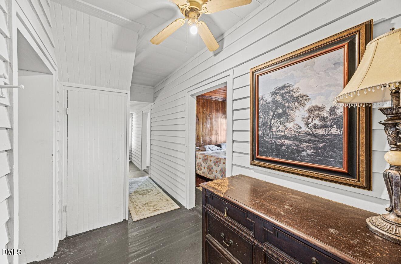 679 Mintz Road Roseboro, NC 28382 - Photo 21 of 80 a room with furniture and a window