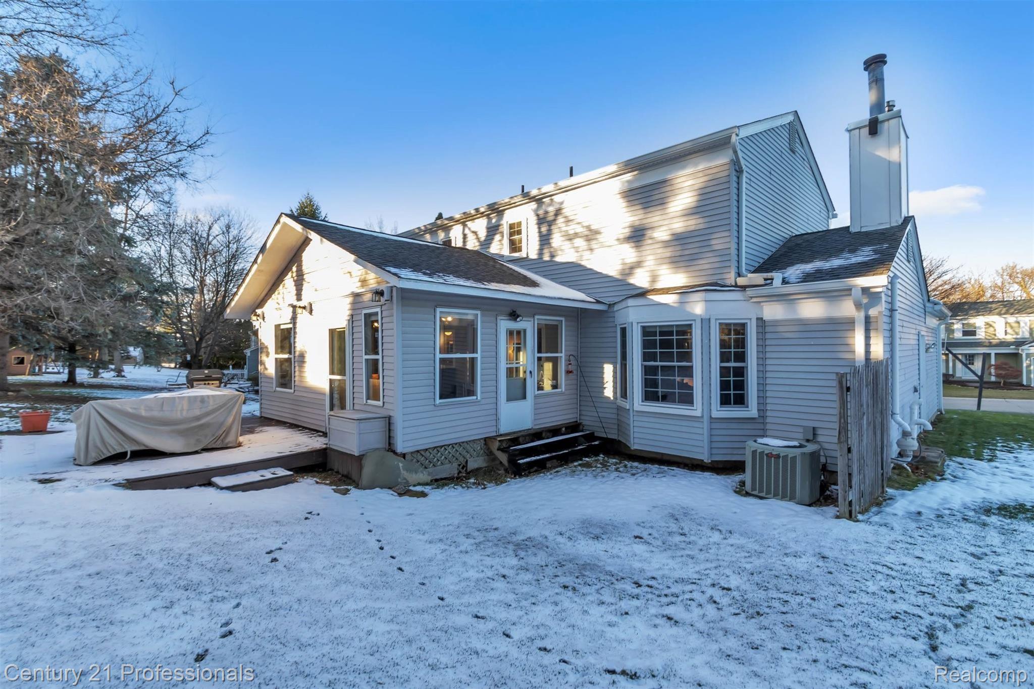 462 Whitney Drive Rochester, MI 48307 - Photo 45 of 49 49-462 Whitney Dr-WindowStill-Real-.jpg