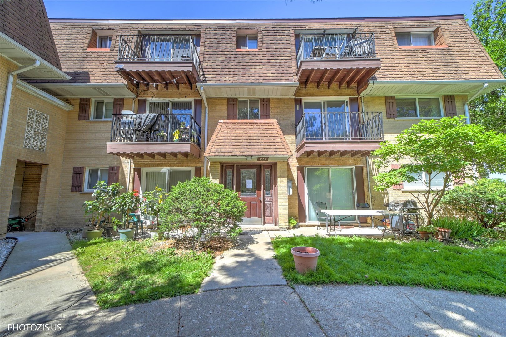 8559 West Rascher Avenue, Unit 2N Chicago, IL 60656 - Photo 2 of 32