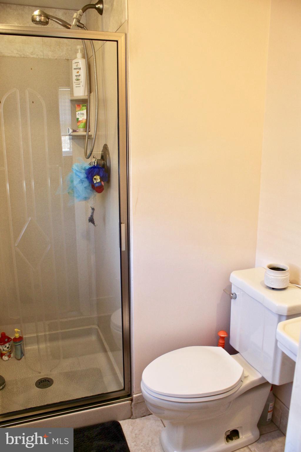 11864 Sewell Road Philadelphia, PA 19116 - Photo 13 of 27 Main Bath