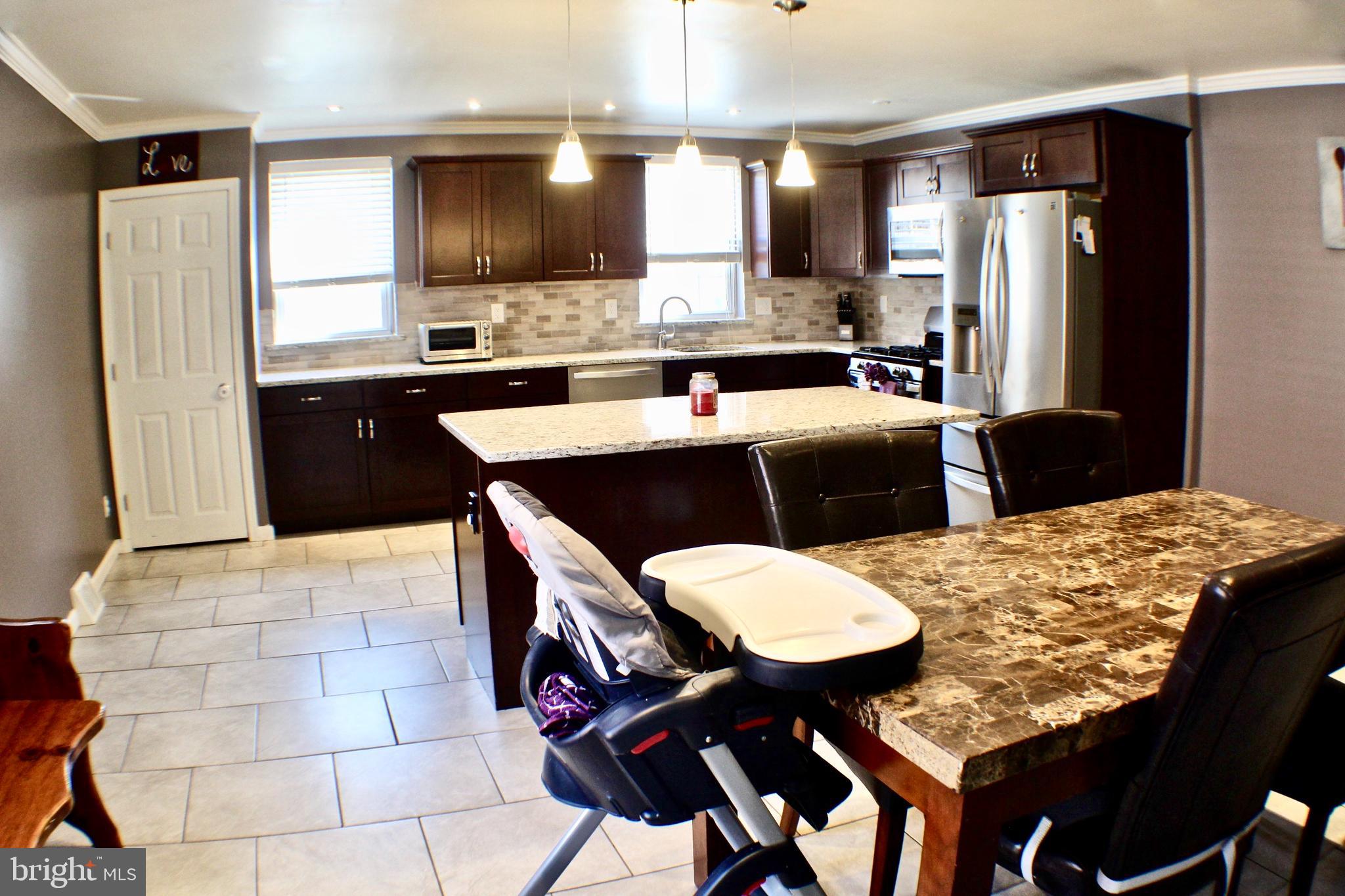 11864 Sewell Road Philadelphia, PA 19116 - Photo 5 of 27