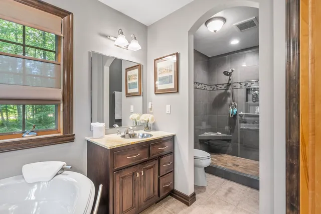 $739,900 | 7068 Lone Oak Lane, Sobieski, WI 54171