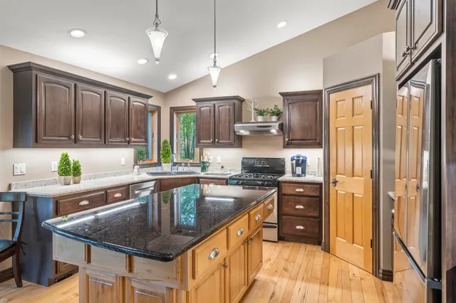 $739,900 | 7068 Lone Oak Lane, Sobieski, WI 54171