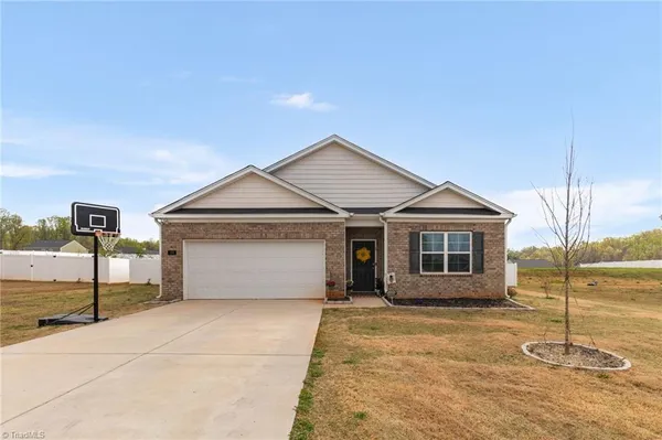 $324,900 | 199 Bunting Drive, Lexington, NC 27295