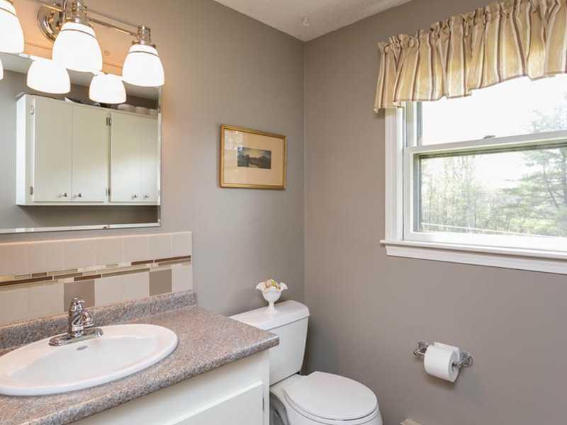 528 Sligo Road North Yarmouth, ME 04097 - Photo 15 of 32 Bathroom.